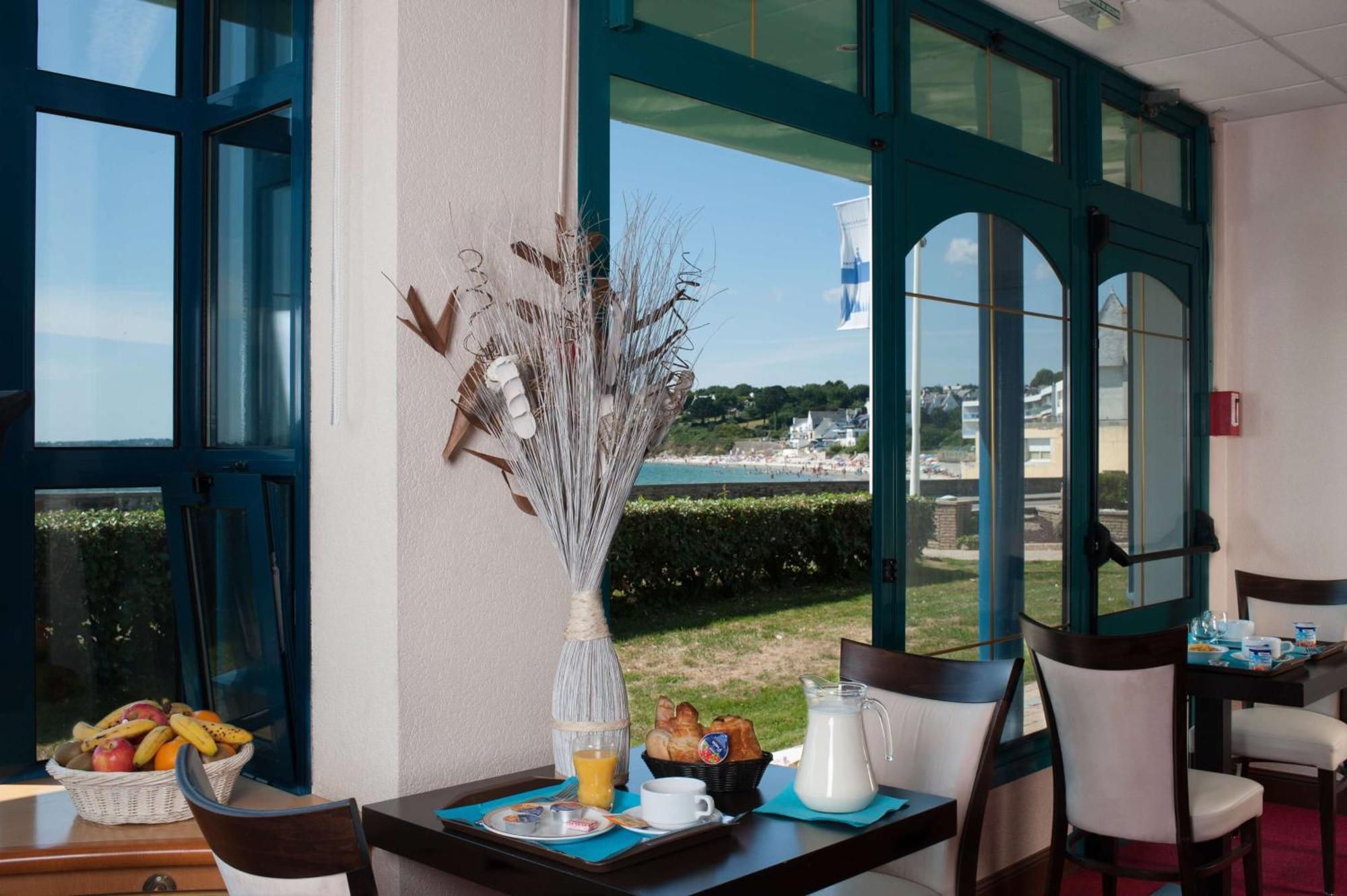 Brit Hotel De L'Ocean Concarneau Exterior photo